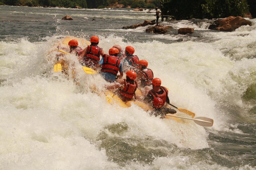 Maharashtra Adventure Trips: Paragliding, Rafting & Trekking 2 Adventure trips River Rafting