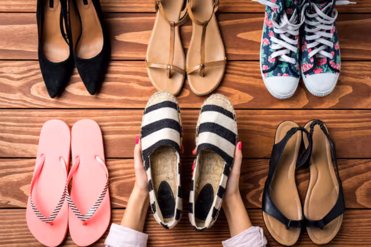 7 types of shoes every girl must own — essential women’s footwear guide featuring sneakers, heels, flats, boots, and sandals.